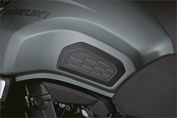 Suzuki GSX-8T seitlicher Tankschutz