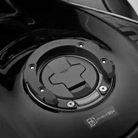 Suzuki Hayabusa Ringbefestigung für Tankrucksäcke