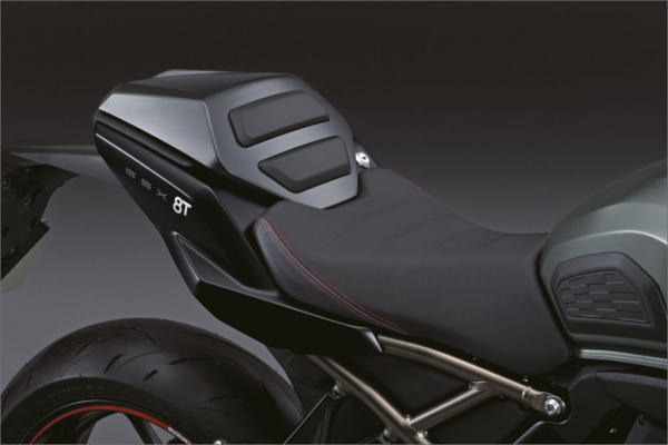 Suzuki GSX-8T Soziusabdeckung